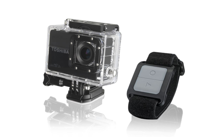 toshiba_Camileo-X-Sports-with-remote-control-off-beauty.png